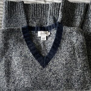 J. Crew Men's 100% wool V-Neck Sweater